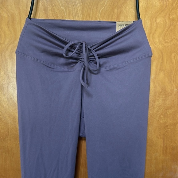 💖 Victoria’s Secret PINK ACTIVE SOFT ULTIMATE High Waist Legging with Pocket - Picture 2 of 8